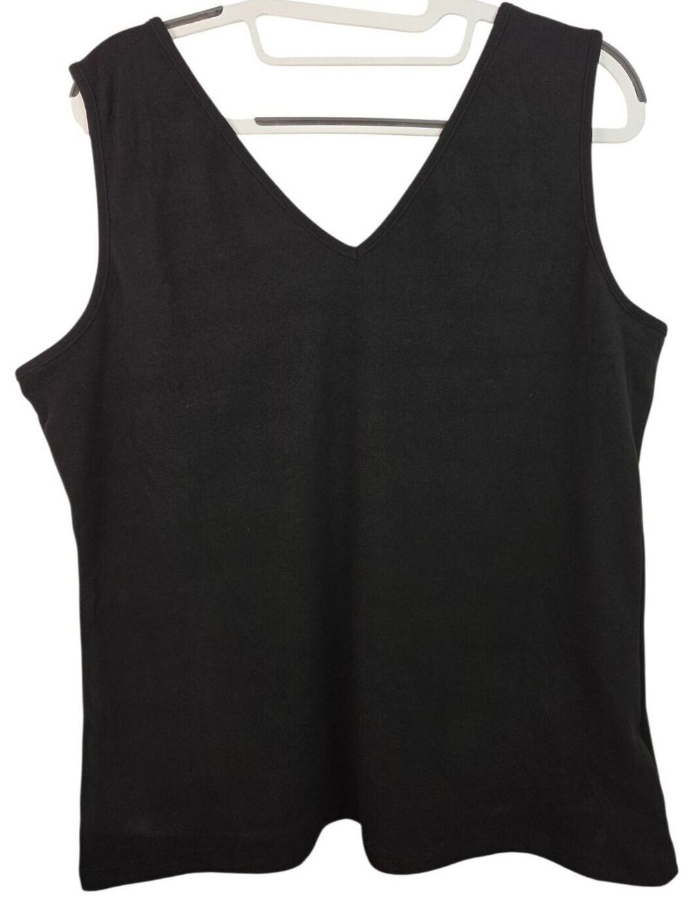 Black V-Neck Sleeveless Tank Top - Classic Fit